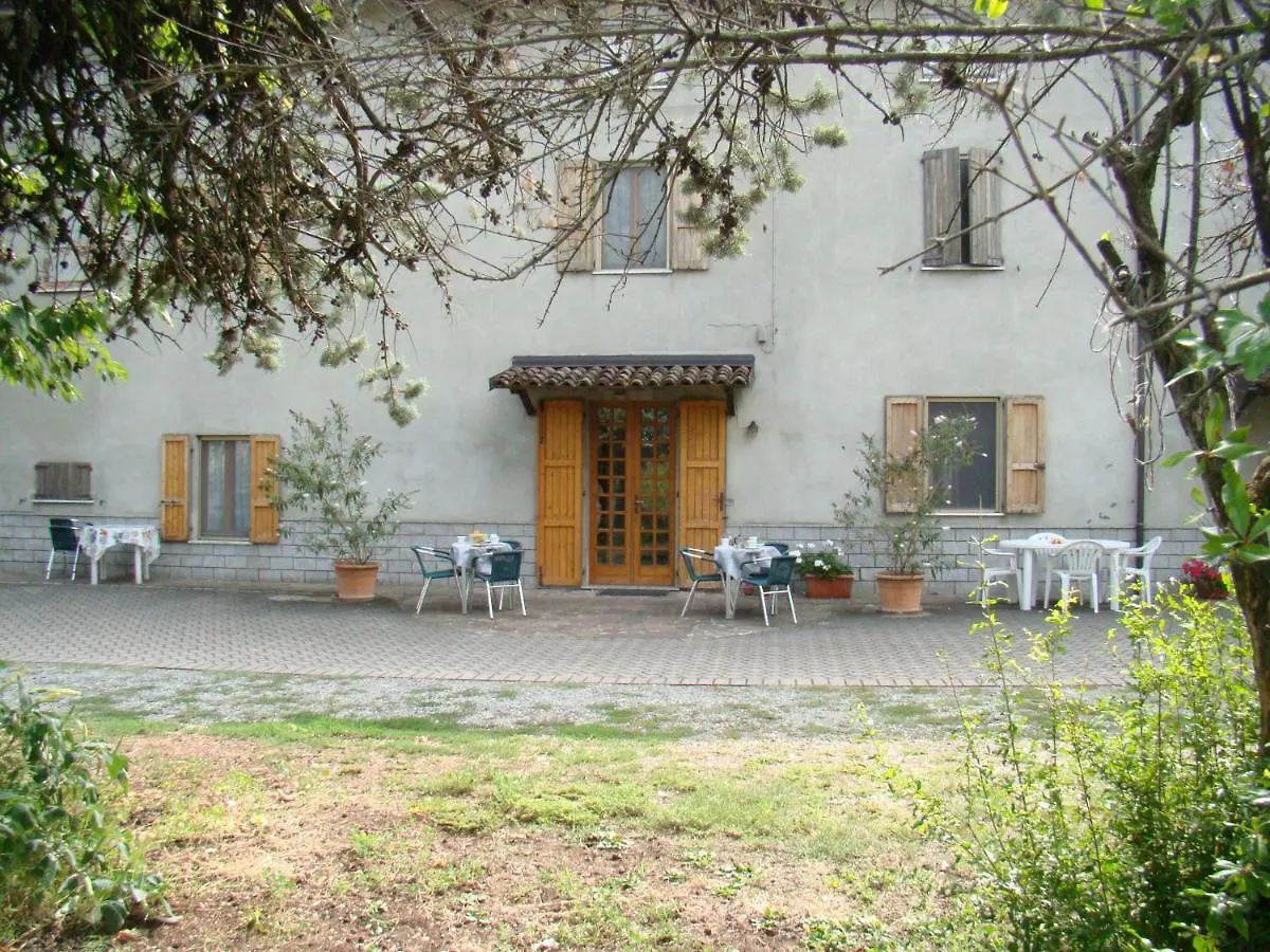 Il Canale Dei Mulini San Damiano