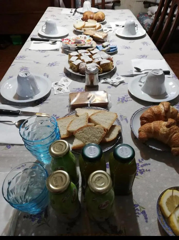 Guest house Il Canale Dei Mulini San Damiano Italy